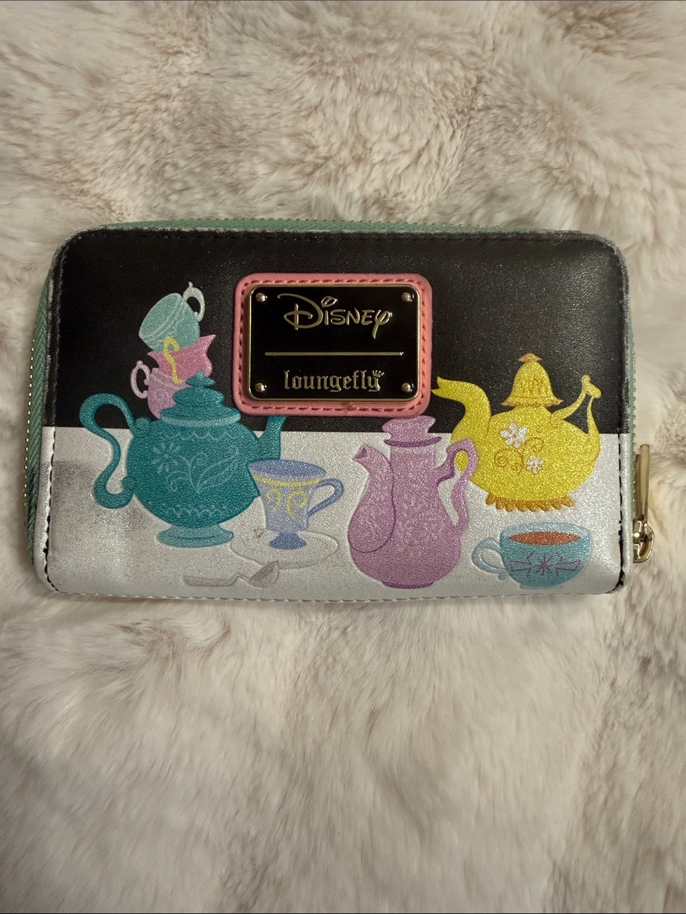 Loungefly Alice in Wonderland wallet - Picture 3 of 7
